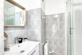 
                                                                                        Location
                                                                                         Appartement agréable T2