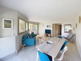
                                                                                        Location
                                                                                         Appartement  - Appartement  - 3 pièces  - 84.05 m²