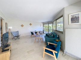 
                                                                                        Location
                                                                                         Appartement  - Appartement  - 3 pièces  - 84.05 m²