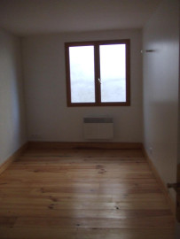 
                                                                                        Location
                                                                                         Appartement atypique à proximité gare et commerces