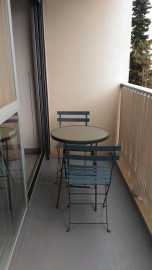 
                                                                                        Location
                                                                                         Appartement au calme et lumineux