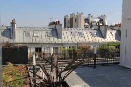 
                                                                                        Location
                                                                                         Appartement avec balcon - Champs Elysées (loyer tout inclus)