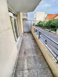 
                                                                                        Location
                                                                                         Appartement avec balcon privatif