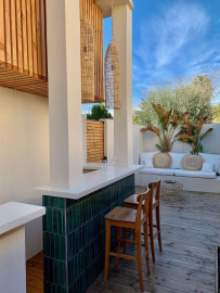 
                                                                                        Location
                                                                                         Appartement avec grand balcon, à 100 m des plages