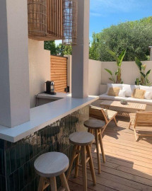 
                                                                                        Location
                                                                                         Appartement avec grand balcon, à 100 m des plages