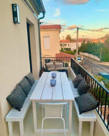
                                                                                        Location
                                                                                         Appartement avec grand balcon, à 100 m des plages
