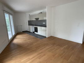 
                                                                                        Location
                                                                                         Appartement avec grand balcon entre Seine et Parc.