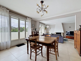 
                                                                                        Vente
                                                                                         APPARTEMENT AVEC JARDIN ET BALCON PROCHE CENTRE VILLE