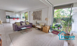 
                                                                                        Vente
                                                                                         APPARTEMENT AVEC JARDIN ET BOX - LE CHESNAY-ROCQUENCOURT - 110 m