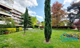 
                                                                                        Vente
                                                                                         APPARTEMENT AVEC JARDIN ET BOX - LE CHESNAY-ROCQUENCOURT - 110 m