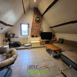 
                                                                                        Vente
                                                                                         Appartement avec parking et cours