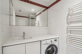 Location
Appartement avec terrace Champs-Élysées Georges V (loyer tout inclus)