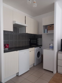 
                                                                                        Location
                                                                                         Appartement avec vue, au calme et proche du bois de Vincennes (loyer tout inclus)