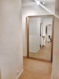 
                                                                                        Location
                                                                                         Appartement bien placé, face à un parc