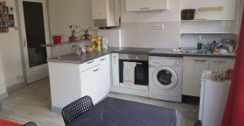 
                                                                                        Location
                                                                                         Appartement bien situé, lumineux et fonctionnel
