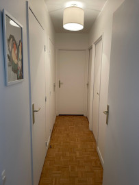 
                                                                                        Location
                                                                                         Appartement calme et idéalement situé proche La Défense (loyer tout inclus)