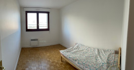 
                                                                                        Location
                                                                                         Appartement calme et idéalement situé proche La Défense (loyer tout inclus)