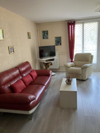 
                                                                                        Location
                                                                                         Appartement calme proche de toutes commodités