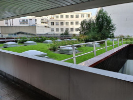 Location
appartement calme proche ecole, RER A et Lignes 1 et 8 (loyer tout inclus)
