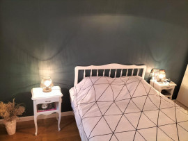 
                                                                                        Colocation
                                                                                         Appartement central