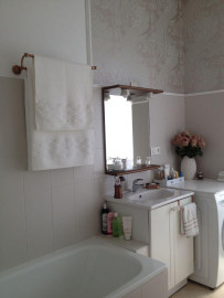 
                                                                                        Location
                                                                                         Appartement centre ville calme bien situé