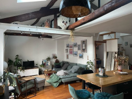 Location
Appartement charmant et cosy (loyer tout inclus)