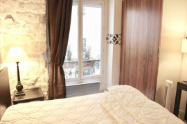 
                                                                                        Location
                                                                                         Appartement cosy au coeur du Marais (loyer tout inclus)