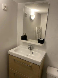 
                                                                                        Location
                                                                                         Appartement cosy, décoré avec soin
