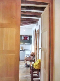 
                                                                                        Location
                                                                                         Appartement cosy, proche canal St Martin