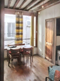 
                                                                                        Location
                                                                                         Appartement cosy, proche canal St Martin
