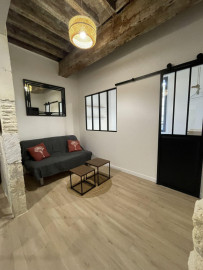 
                                                                                        Location
                                                                                         Appartement CV Arles, climatisation, 1 chambre