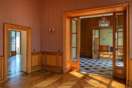 
                                                                                        Vente
                                                                                         Appartement d’exception dans château XVIIIe – 629 m² – Parc privatif – Mûrs-Erigné