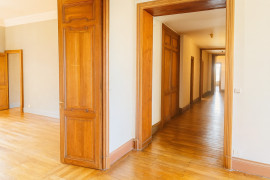 
                                                                                        Vente
                                                                                         Appartement d’exception dans château XVIIIe – 629 m² – Parc privatif – Mûrs-Erigné