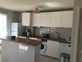 
                                                                                        Location
                                                                                         Appartement danc Parc privé