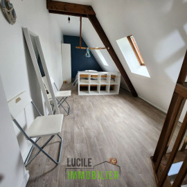 
                                                                                        Location
                                                                                         Appartement dans ancien hôtel T2 meublé