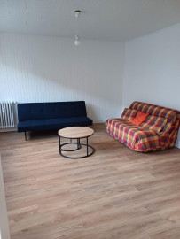 
                                                                                        Location
                                                                                         Appartement dans immeuble très calme