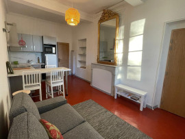 
                                                                                        Location
                                                                                         Appartement dans maison de caractère