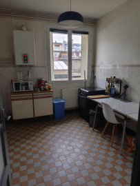 
                                                                                        Location
                                                                                         Appartement dans petite résidence au calme.