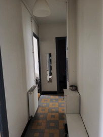 
                                                                                        Location
                                                                                         Appartement dans petite résidence au calme.