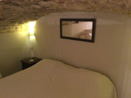 
                                                                                        Location
                                                                                         Appartement de caractère dans le centre du village