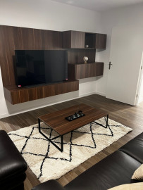 
                                                                                        Location
                                                                                         Appartement de luxe (loyer tout inclus)