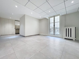 
                                                                                        Vente
                                                                                         appartement de standing de 204 m² PARIS 8