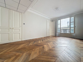 
                                                                                        Vente
                                                                                         appartement de standing de 204 m² PARIS 8