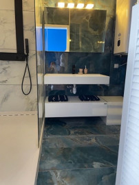 Location
appartement de standing (loyer tout inclus)