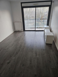 
                                                                                        Location
                                                                                         Appartement de type f2 face au marche heloise