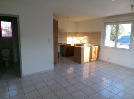 
                                                                                        Location
                                                                                         Appartement disposant d un espace jardin