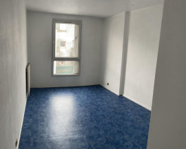 
                                                                                        Location
                                                                                         Appartement duplex 3 pièces proche de la gare