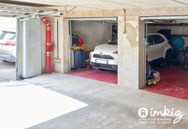 
                                                                                        Vente
                                                                                         Appartement duplex attique 5P  terrasse 2 garages