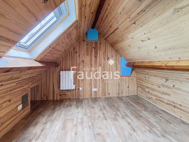 
                                                                                        Vente
                                                                                         APPARTEMENT DUPLEX AU PIED DES COMMERCES