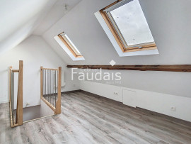 
                                                                                        Vente
                                                                                         APPARTEMENT DUPLEX AU PIED DES COMMERCES